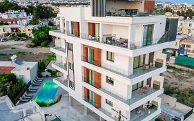 Olive Shared Pool Apartments
